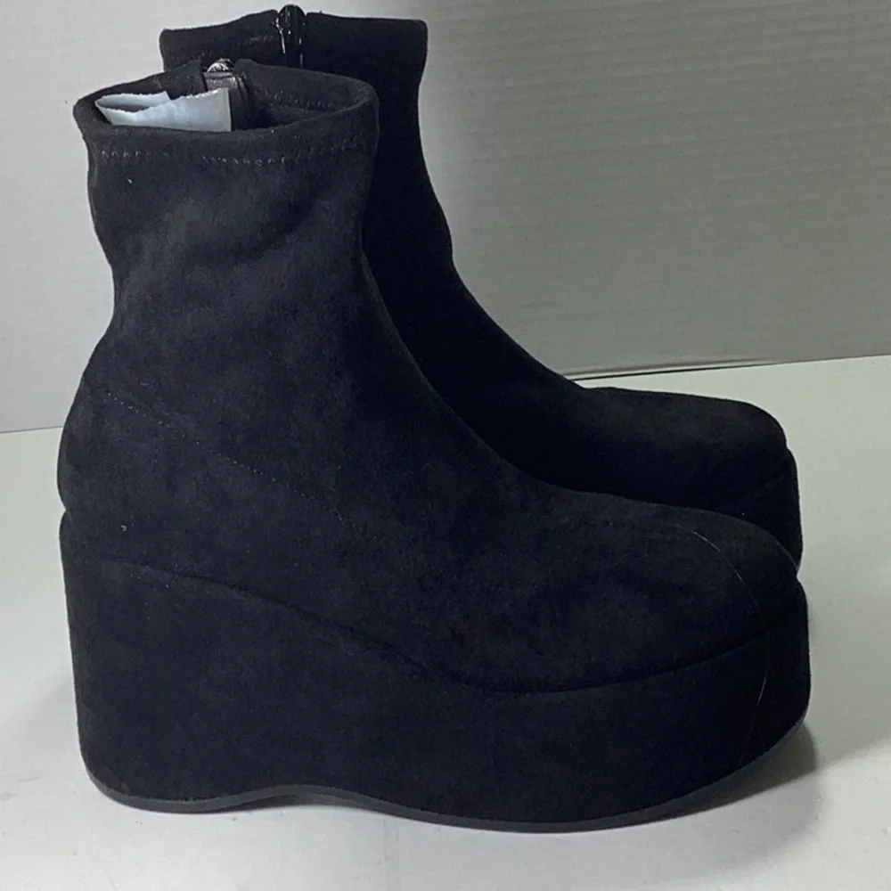 Wild Pair manufacturer wild